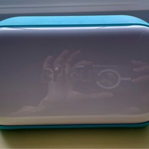 Cricut Joy in Teal and White